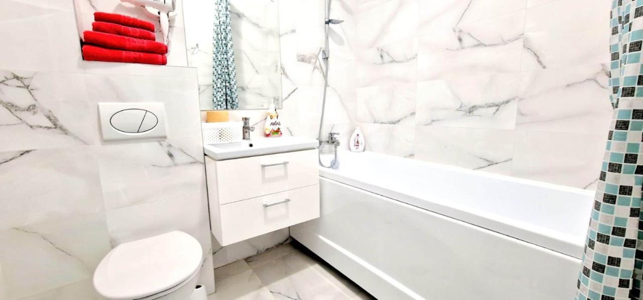 Evelyn Modern Apartment Near Palas Iasi Eksteriør bilde