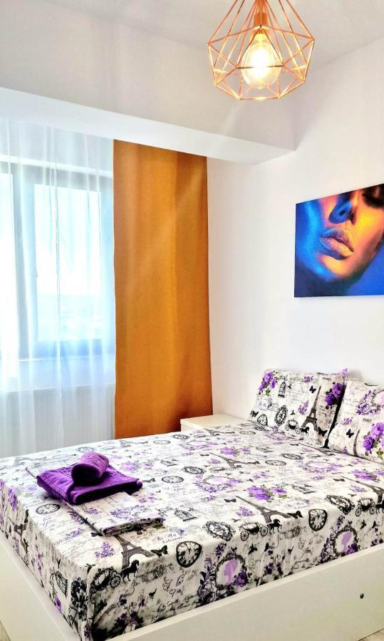 Evelyn Modern Apartment Near Palas Iasi Eksteriør bilde