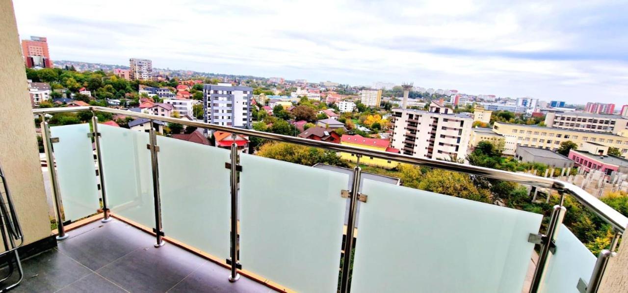 Evelyn Modern Apartment Near Palas Iasi Eksteriør bilde