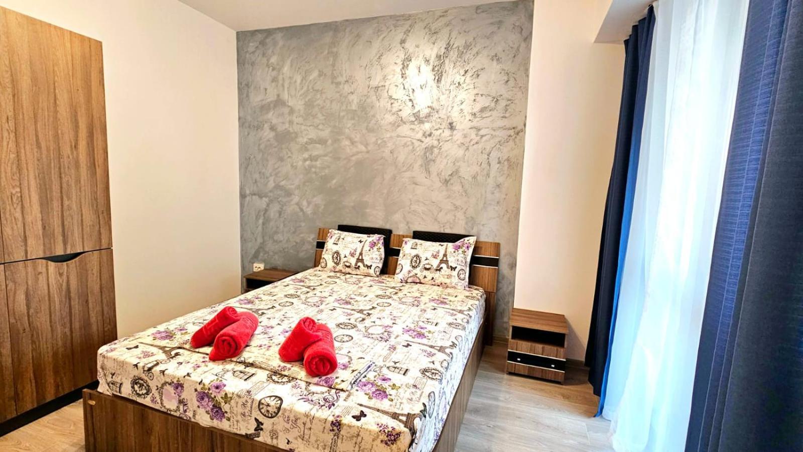 Evelyn Modern Apartment Near Palas Iasi Eksteriør bilde
