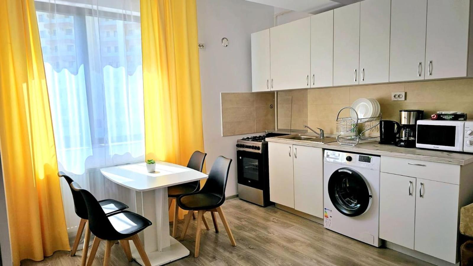 Evelyn Modern Apartment Near Palas Iasi Eksteriør bilde